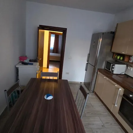 Casă Gazde/Camere de închiriat